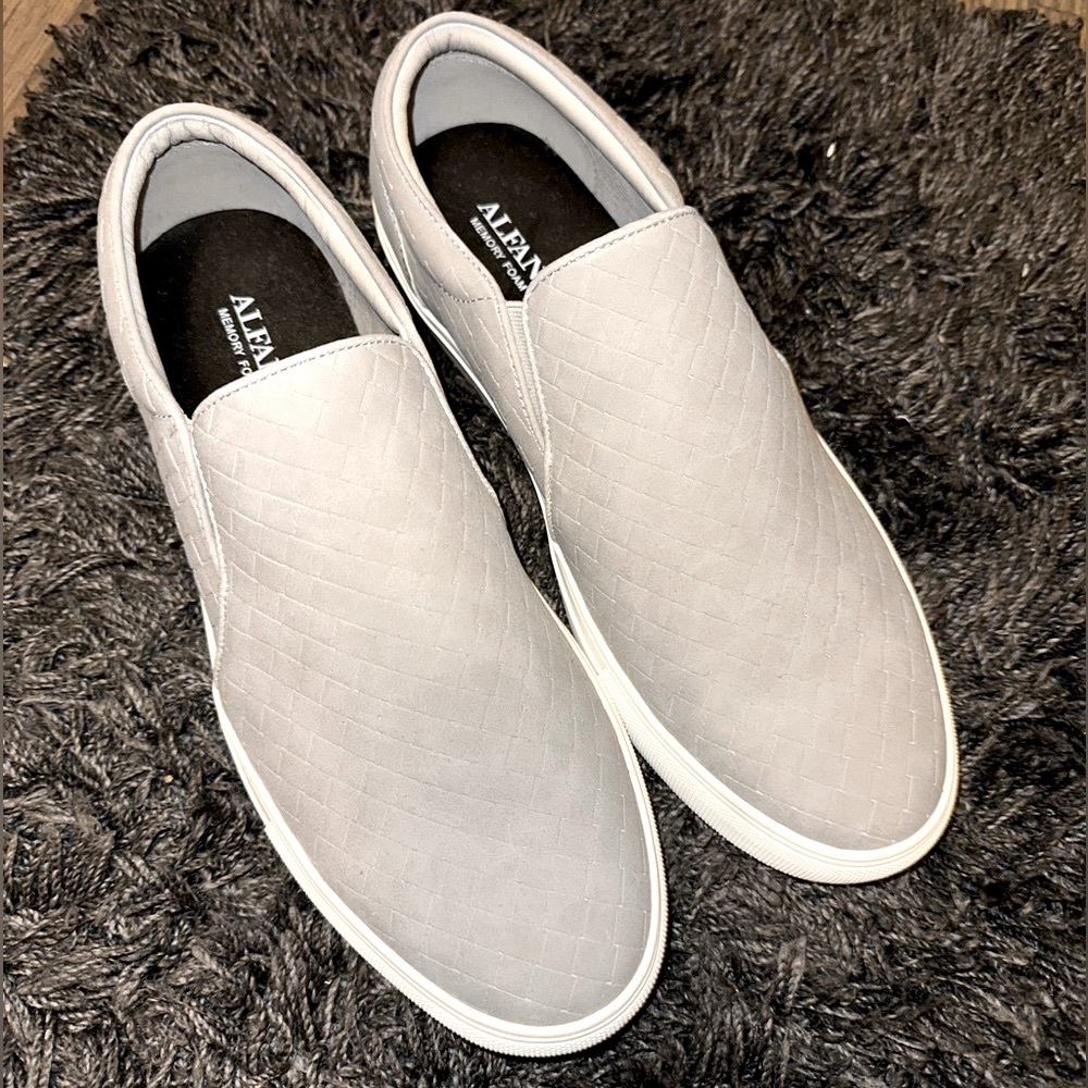 Men's Alfani Memory Foam slip on sneakers size 9